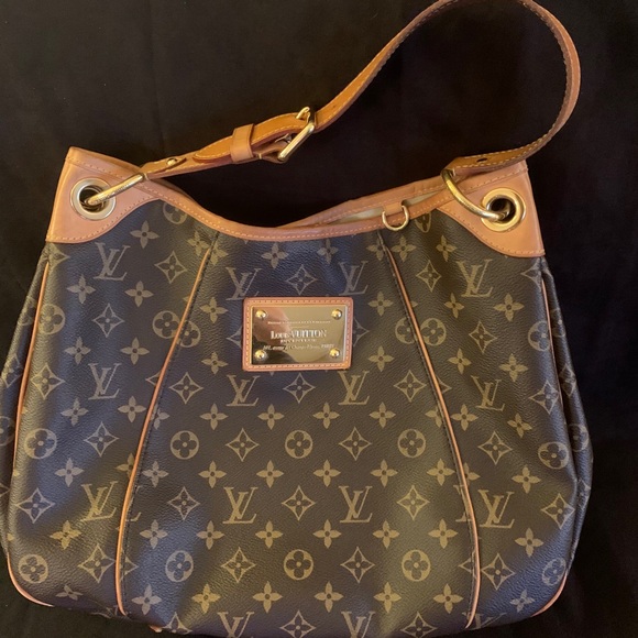 Auth Louis Vuitton Inventeur gold plaque bag - Picture 4 of 16